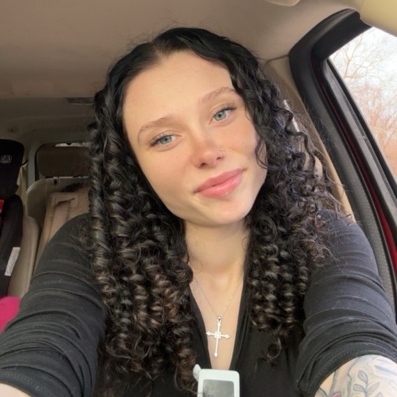 Meet your Posher, Diana - Picture 1 of 1